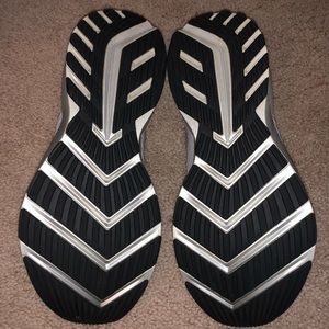 Brooks Levitate women’s running shoes.